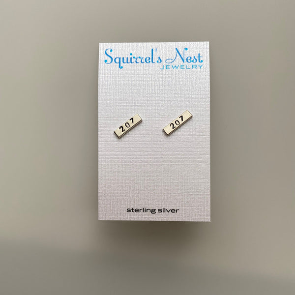 Small Maine 207 Bar Stud Earrings